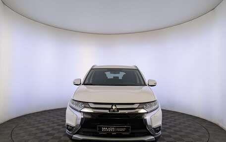 Mitsubishi Outlander III рестайлинг 3, 2016 год, 1 899 000 рублей, 2 фотография