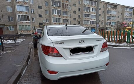 Hyundai Solaris II рестайлинг, 2011 год, 760 000 рублей, 2 фотография