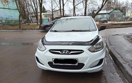 Hyundai Solaris II рестайлинг, 2011 год, 760 000 рублей, 9 фотография