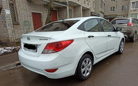 Hyundai Solaris II рестайлинг, 2011 год, 760 000 рублей, 7 фотография