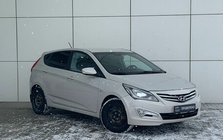 Hyundai Solaris II рестайлинг, 2015 год, 889 000 рублей, 3 фотография