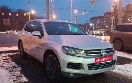 Volkswagen Touareg III, 2010 год, 1 730 000 рублей, 2 фотография