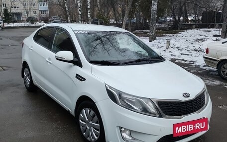 KIA Rio III рестайлинг, 2013 год, 820 000 рублей, 4 фотография