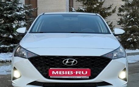 Hyundai Solaris II рестайлинг, 2021 год, 1 575 000 рублей, 5 фотография