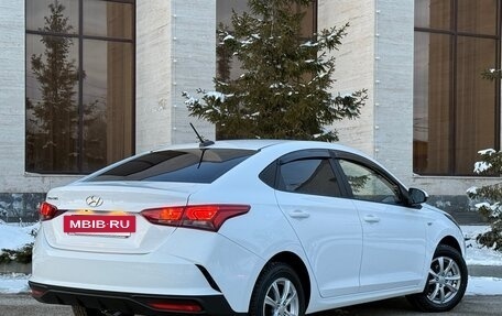 Hyundai Solaris II рестайлинг, 2021 год, 1 575 000 рублей, 4 фотография