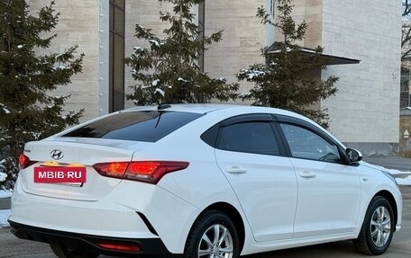 Hyundai Solaris II рестайлинг, 2021 год, 1 575 000 рублей, 12 фотография