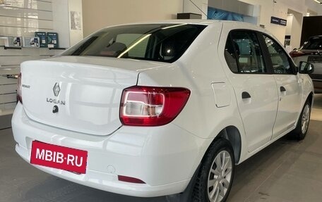 Renault Logan II, 2016 год, 580 000 рублей, 4 фотография