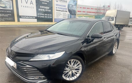 Toyota Camry, 2020 год, 4 000 000 рублей, 3 фотография