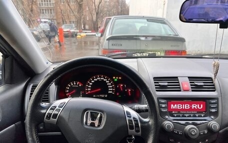 Honda Accord VII рестайлинг, 2003 год, 900 000 рублей, 16 фотография