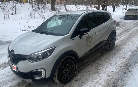 Renault Kaptur I рестайлинг, 2018 год, 1 650 000 рублей, 2 фотография