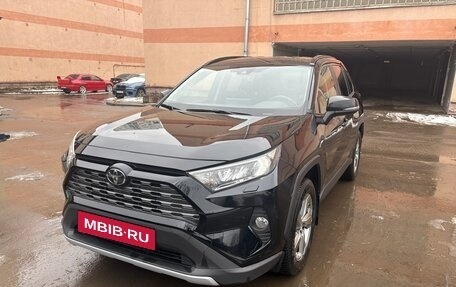 Toyota RAV4, 2020 год, 3 520 000 рублей, 4 фотография