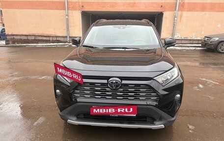 Toyota RAV4, 2020 год, 3 520 000 рублей, 2 фотография