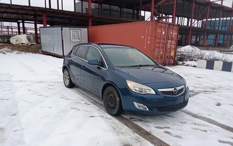 Opel Astra J, 2012 год, 650 000 рублей, 1 фотография