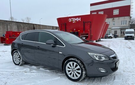 Opel Astra J, 2011 год, 870 000 рублей, 11 фотография