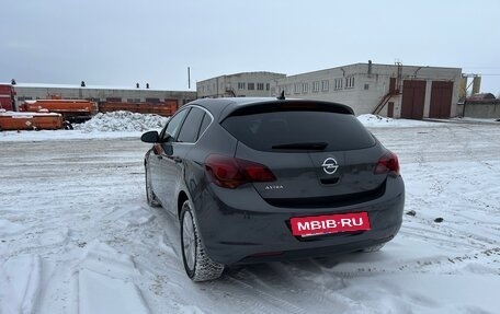 Opel Astra J, 2011 год, 870 000 рублей, 6 фотография