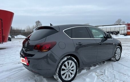 Opel Astra J, 2011 год, 870 000 рублей, 8 фотография