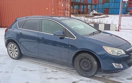 Opel Astra J, 2012 год, 650 000 рублей, 2 фотография