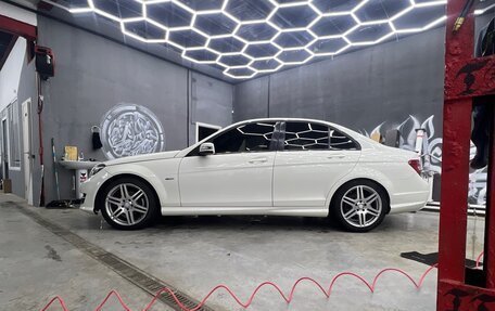 Mercedes-Benz C-Класс, 2011 год, 1 180 000 рублей, 10 фотография