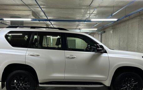 Toyota Land Cruiser Prado 150 рестайлинг 2, 2020 год, 6 850 000 рублей, 8 фотография