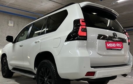 Toyota Land Cruiser Prado 150 рестайлинг 2, 2020 год, 6 850 000 рублей, 7 фотография