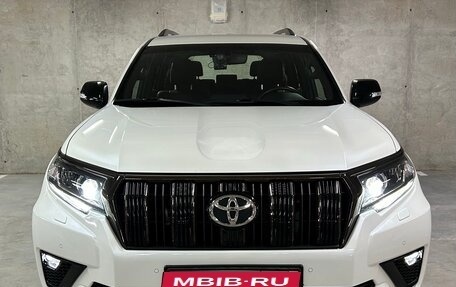 Toyota Land Cruiser Prado 150 рестайлинг 2, 2020 год, 6 850 000 рублей, 5 фотография