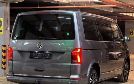 Volkswagen Multivan T6 рестайлинг, 2021 год, 6 490 000 рублей, 5 фотография