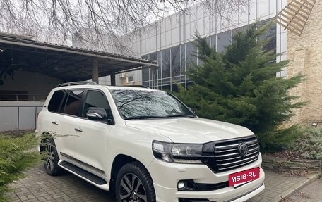 Toyota Land Cruiser 200, 2017 год, 5 750 000 рублей, 3 фотография