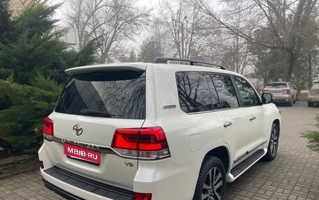 Toyota Land Cruiser 200, 2017 год, 5 750 000 рублей, 16 фотография