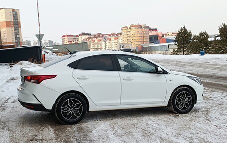 Hyundai Solaris II рестайлинг, 2020 год, 1 690 000 рублей, 6 фотография