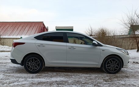 Hyundai Solaris II рестайлинг, 2020 год, 1 690 000 рублей, 10 фотография