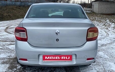 Renault Logan II, 2017 год, 650 000 рублей, 4 фотография