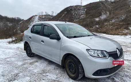 Renault Logan II, 2017 год, 650 000 рублей, 7 фотография