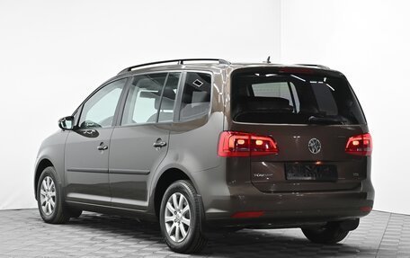 Volkswagen Touran III, 2011 год, 995 000 рублей, 3 фотография