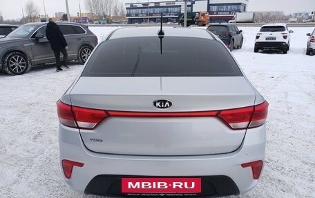 KIA Rio IV, 2018 год, 1 250 000 рублей, 5 фотография