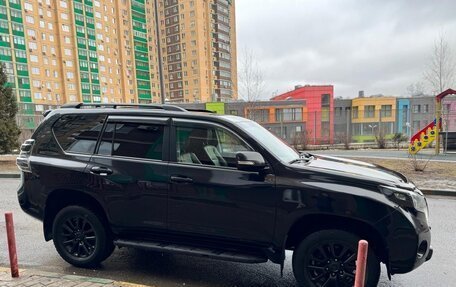 Toyota Land Cruiser Prado 150 рестайлинг 2, 2017 год, 4 650 000 рублей, 4 фотография