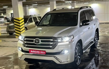 Toyota Land Cruiser 200, 2016 год, 5 698 000 рублей, 1 фотография