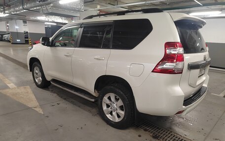 Toyota Land Cruiser Prado 150 рестайлинг 2, 2015 год, 3 950 000 рублей, 5 фотография