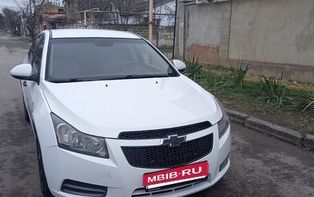 Chevrolet Cruze II, 2012 год, 900 000 рублей, 2 фотография