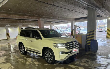 Toyota Land Cruiser 200, 2016 год, 5 698 000 рублей, 3 фотография