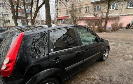 Ford Fiesta, 2006 год, 430 000 рублей, 2 фотография