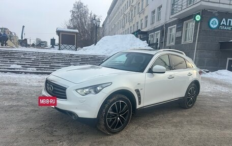 Infiniti QX70, 2017 год, 3 100 000 рублей, 8 фотография