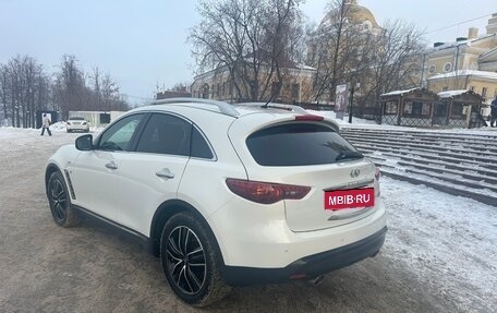 Infiniti QX70, 2017 год, 3 100 000 рублей, 6 фотография