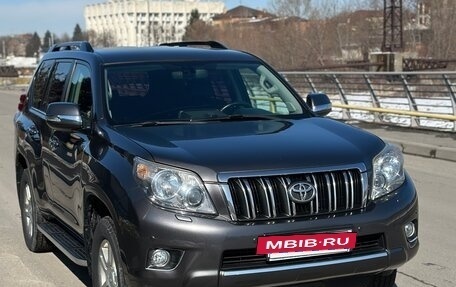 Toyota Land Cruiser Prado 150 рестайлинг 2, 2009 год, 3 000 000 рублей, 2 фотография