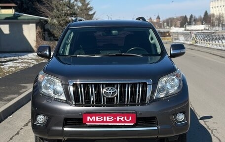 Toyota Land Cruiser Prado 150 рестайлинг 2, 2009 год, 3 000 000 рублей, 3 фотография