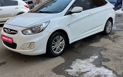 Hyundai Solaris II рестайлинг, 2012 год, 750 000 рублей, 1 фотография