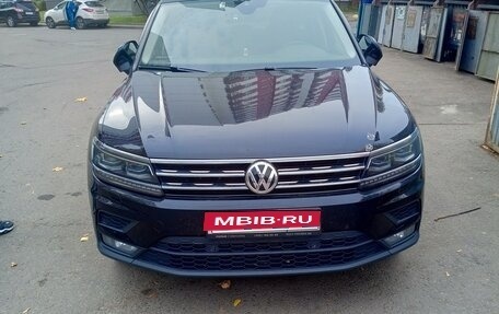 Volkswagen Tiguan II, 2018 год, 2 620 000 рублей, 1 фотография