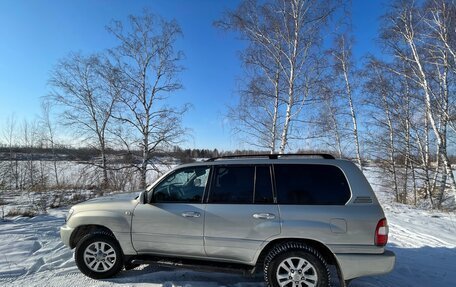 Toyota Land Cruiser 100 рестайлинг 2, 2005 год, 2 100 000 рублей, 1 фотография