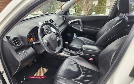 Toyota RAV4, 2011 год, 1 833 000 рублей, 13 фотография