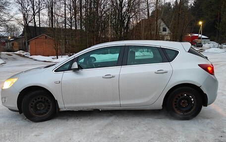 Opel Astra J, 2011 год, 630 000 рублей, 6 фотография