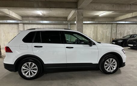 Volkswagen Tiguan II, 2018 год, 1 940 000 рублей, 6 фотография